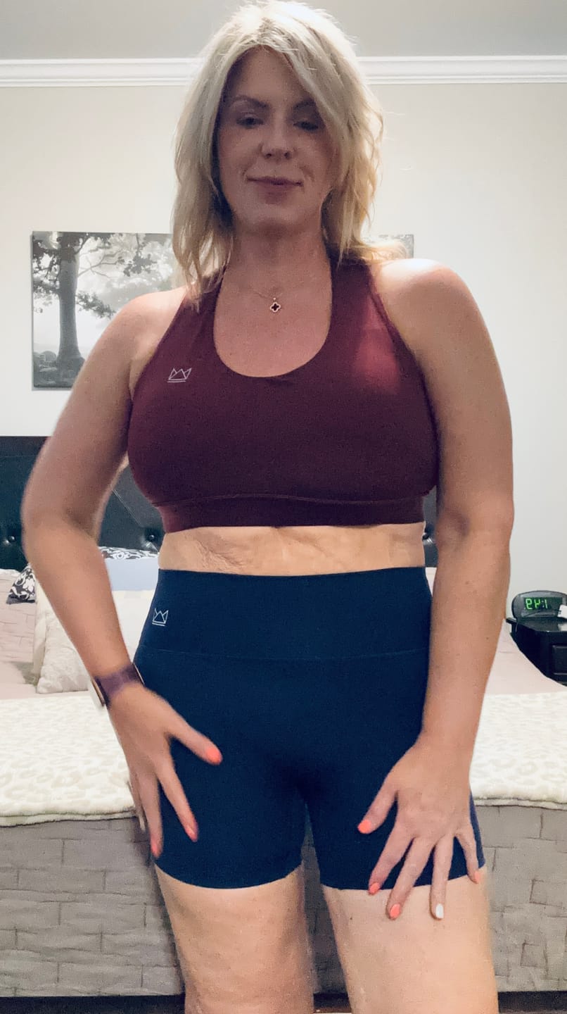 Customer photo review of BOLD 4.5" Performance Short