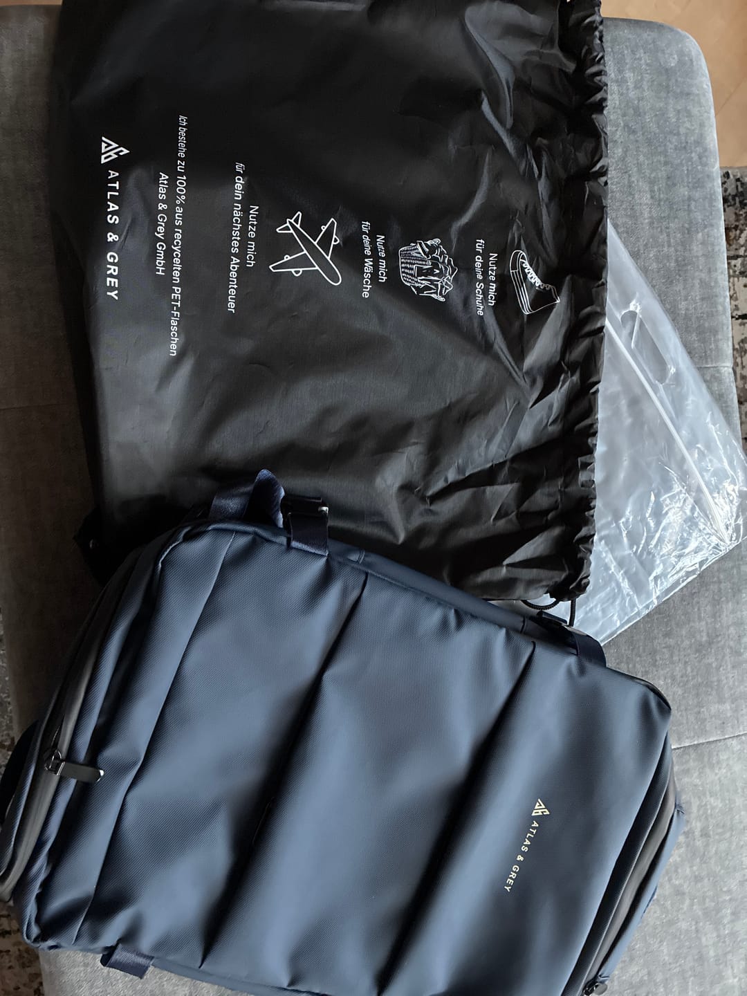 Customer photo review of Travelly Pro 2. Generation | Multifunktionaler Reise-Rucksack
