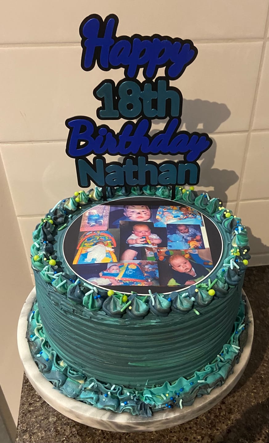 Customer photo review of 15 cm Round Custom Edible Icing Image