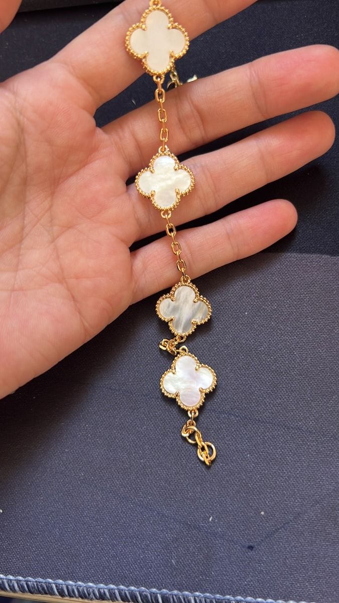 Customer photo review of MX four leaf clover bracelet
