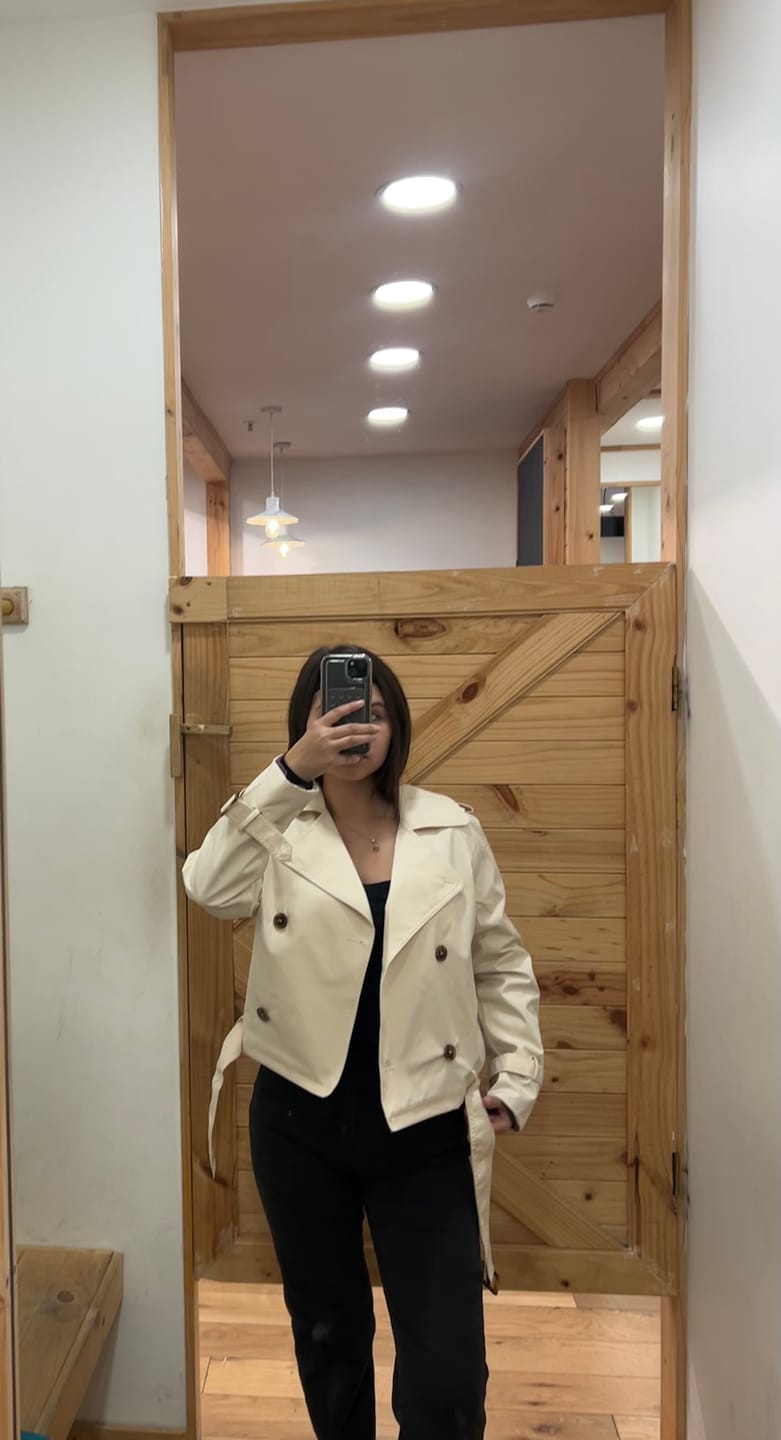Customer photo review of Trench Corto Ecru