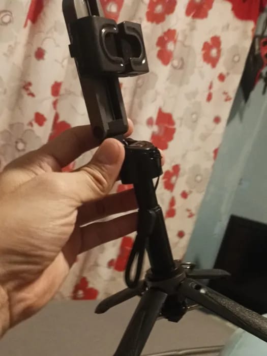 Customer photo review of 3-in-1 Mini-Stativ Selfie-Stick mit Bluetooth-Fernbedienung