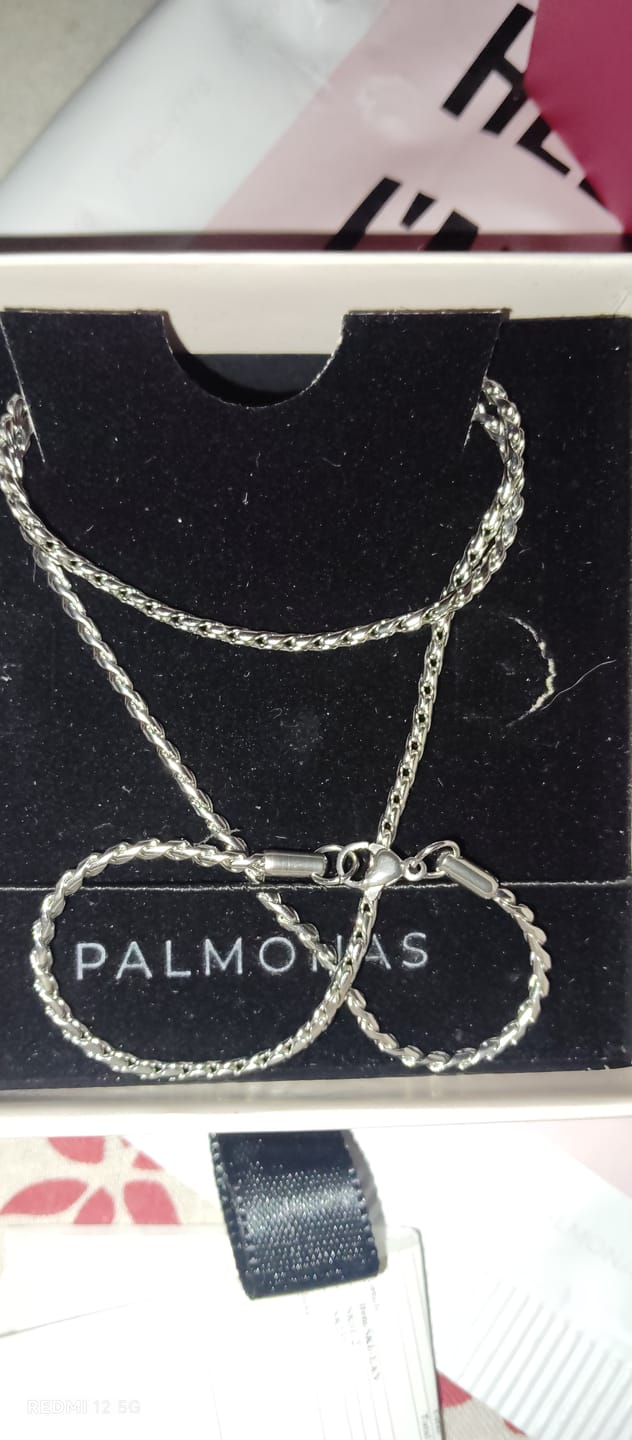 Customer photo review of Everyday Bold Link Chain