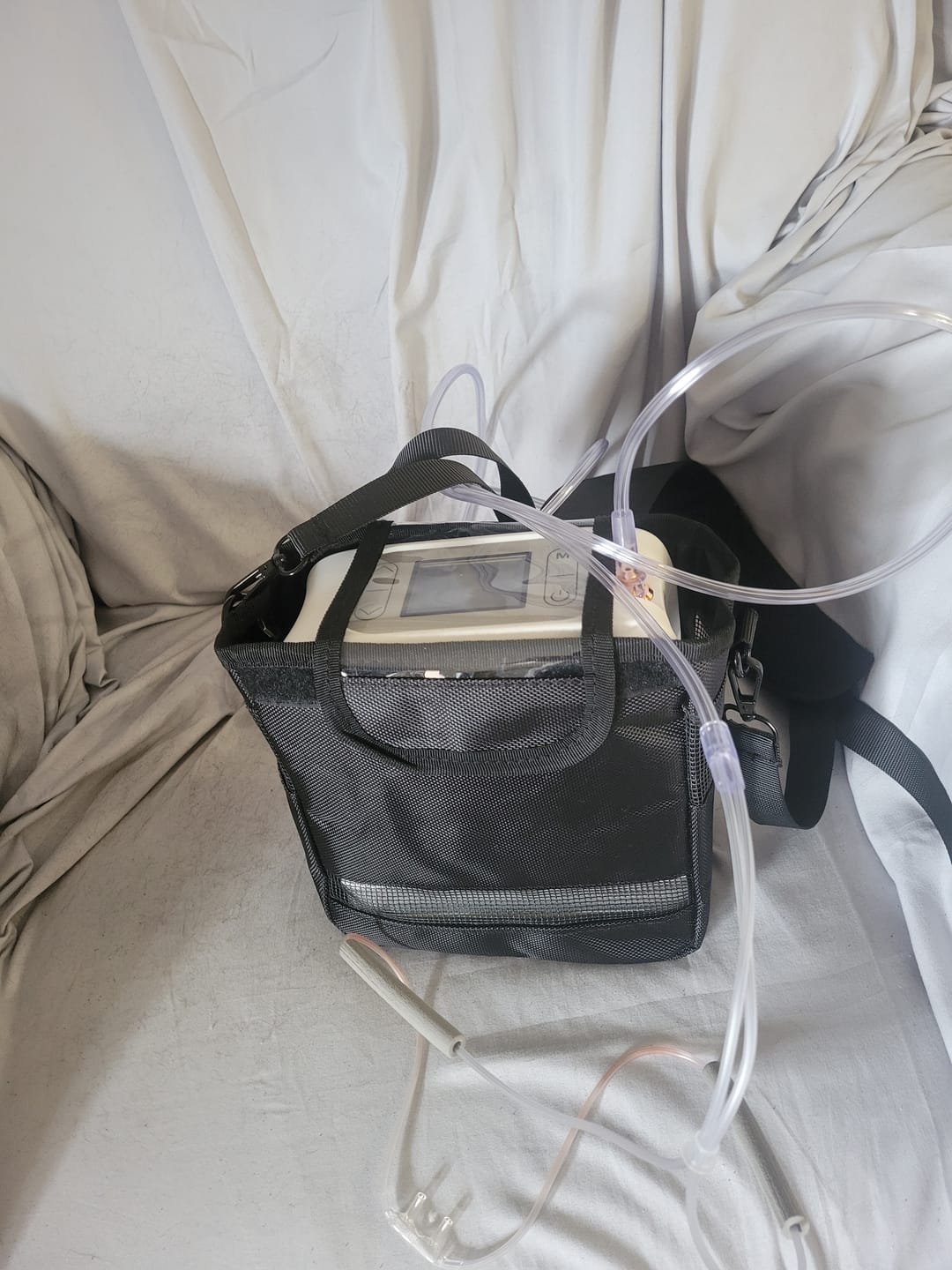 Customer photo review of Portable 1-7L Adjustable Pulse Flow 5 Hours Battery Oxygen Concentrator - POC-04