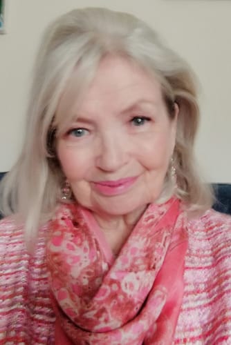 Customer photo review of Retro Pink Floral Patterned Scarf