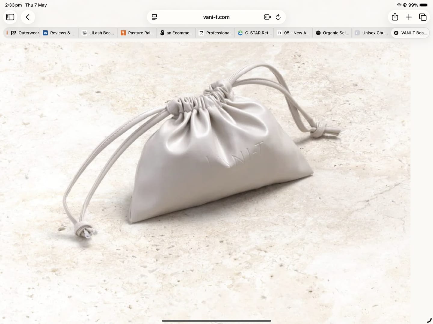 Customer photo review of VANI-T Beauty Pouch - Small