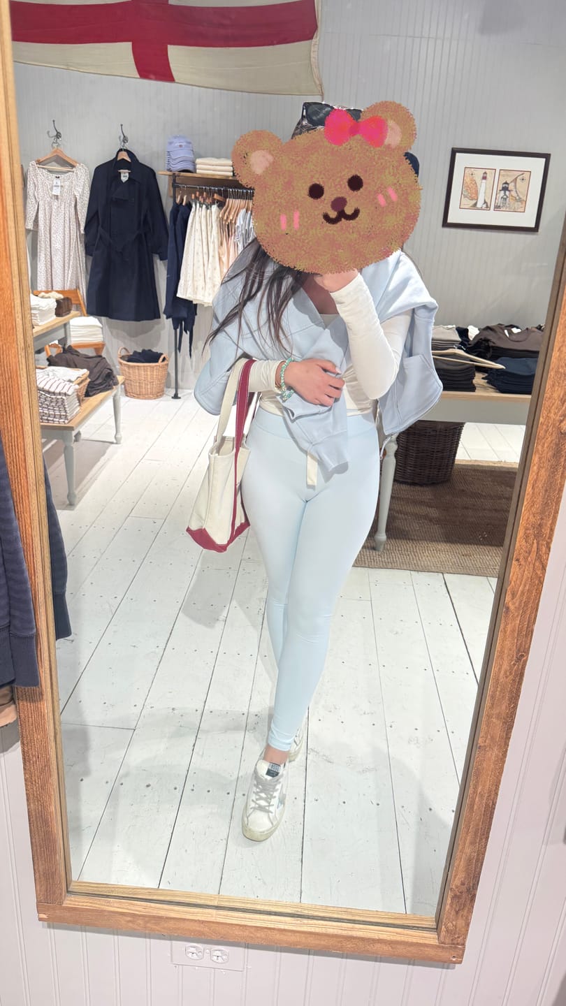 Customer photo review of The Essentials Legging / Ice-Blue