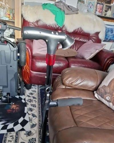 Customer photo review of Récupérez votre indépendance avec la Canne de soutien Astuvita