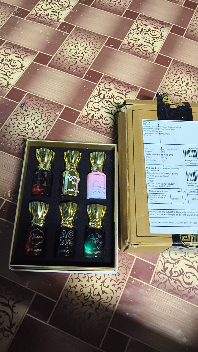 Customer photo review of Essensia Luxury Attar Perfume Gift Set (6 x 5.5Ml)