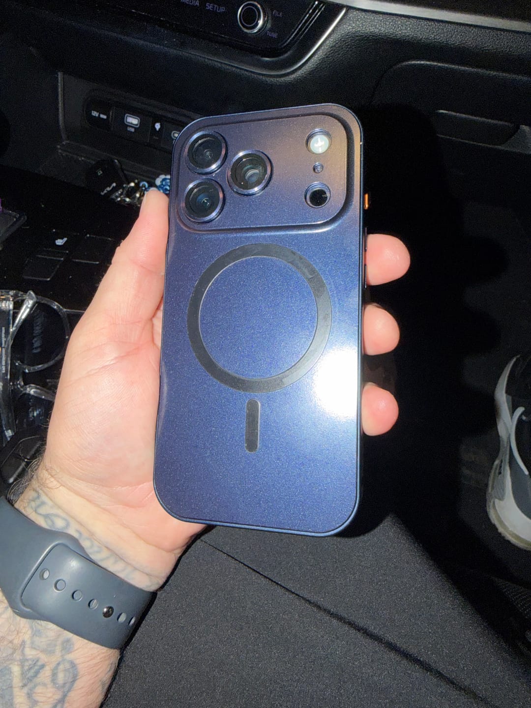 Customer photo review of MagCase Metal