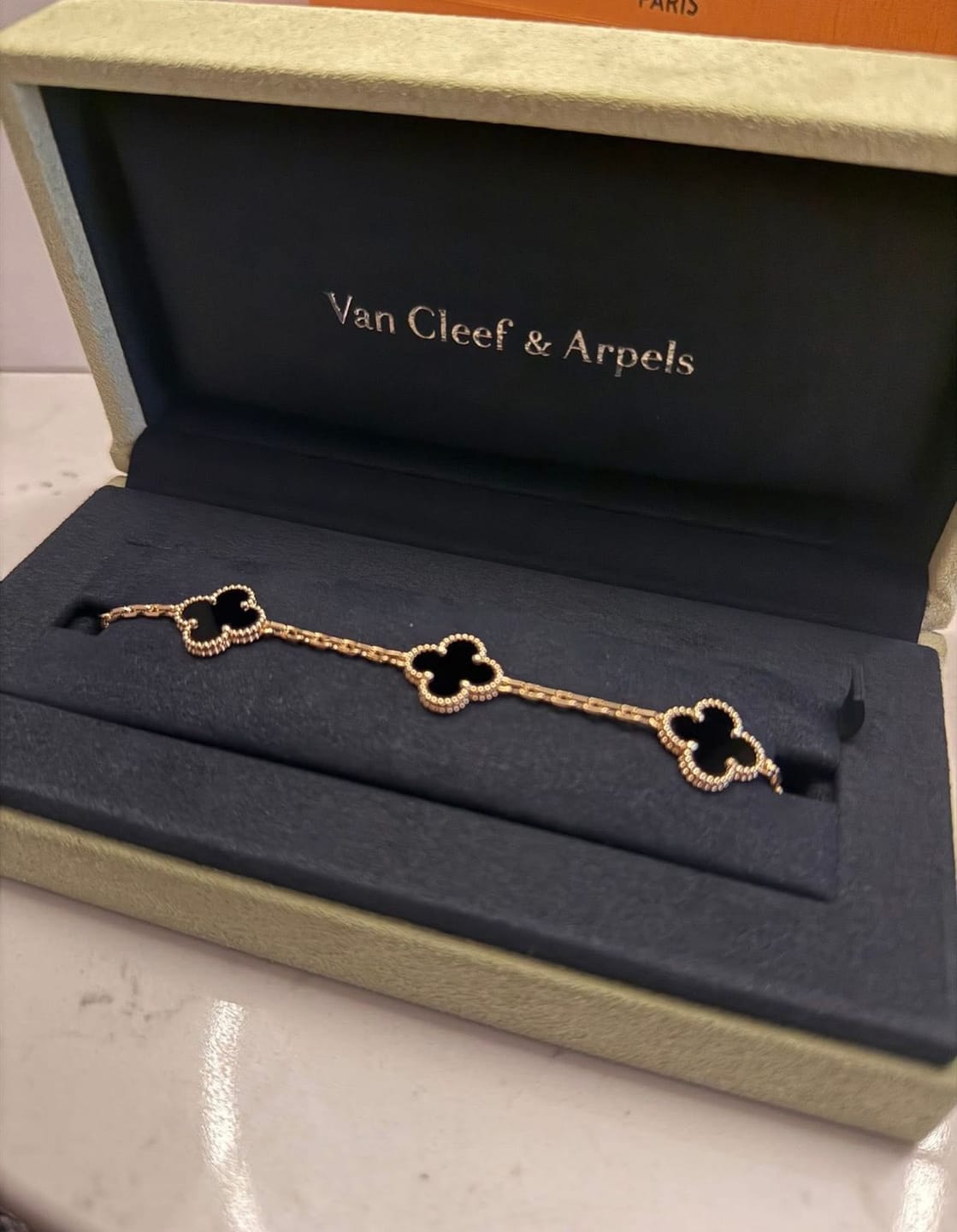 Customer photo review of MX four leaf clover bracelet