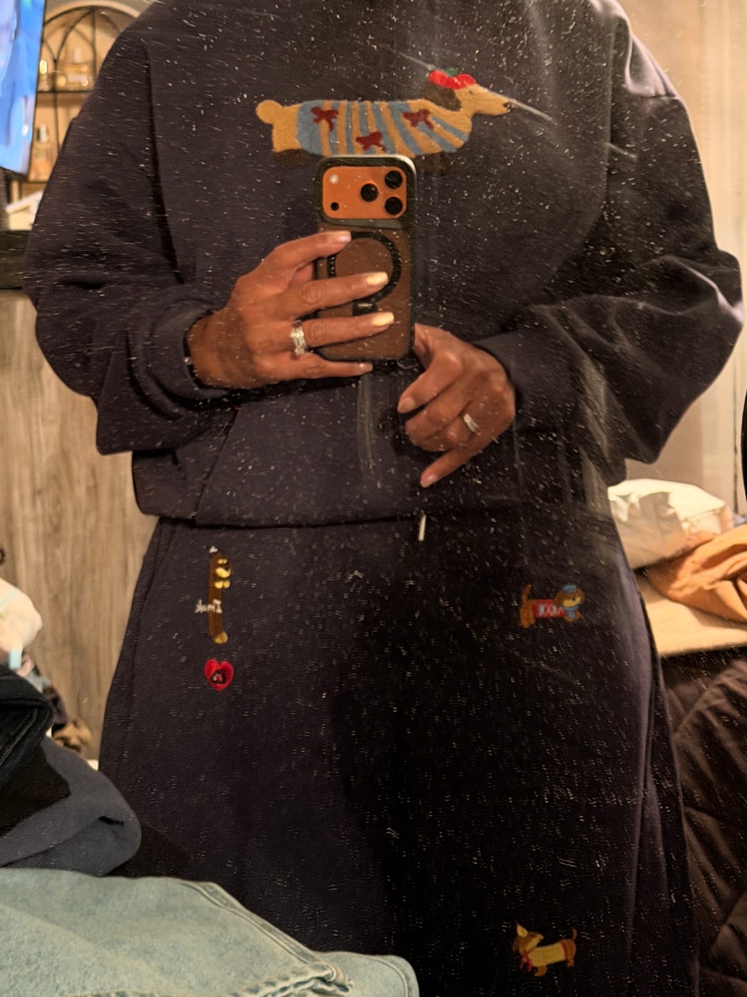 Customer photo review of Aelfric Eden Embroidery Dog Baggy Barrel Sweatpants