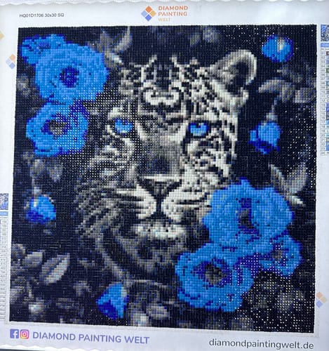 Kundenbewertung mit Foto zu Leopard mit blauen Rosen
