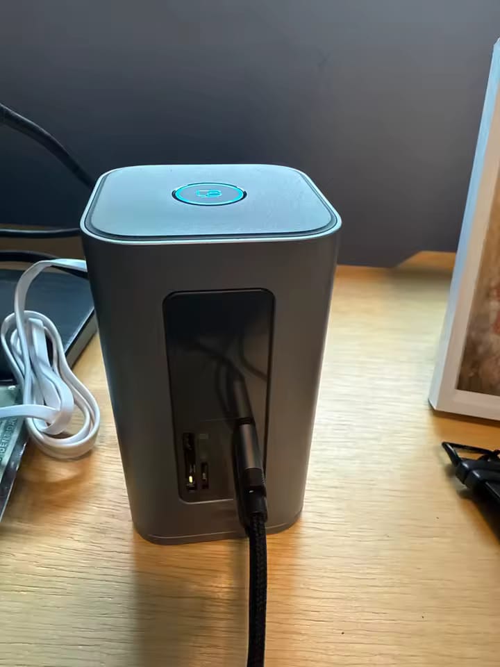 Customer photo review of 12-in-1 USB-C Hub – Doppelt 4K HDMI, 100W PD, RJ45, SD/TF