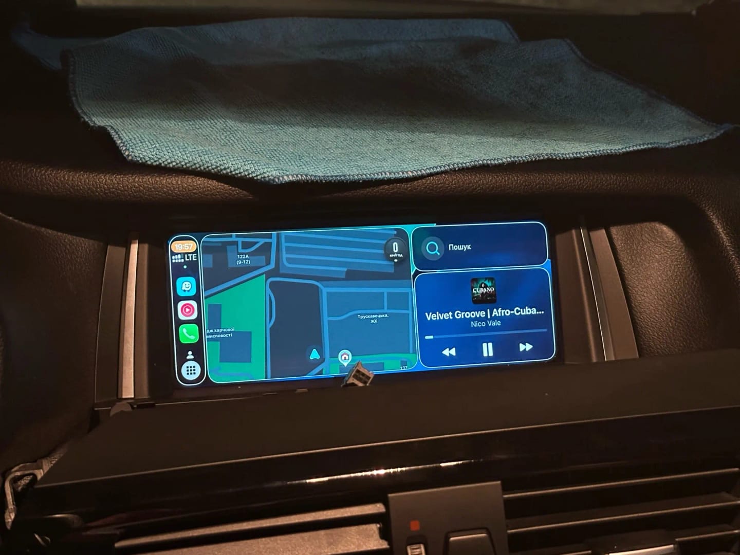 Customer photo review of Wireless BMW Apple Carplay Module
