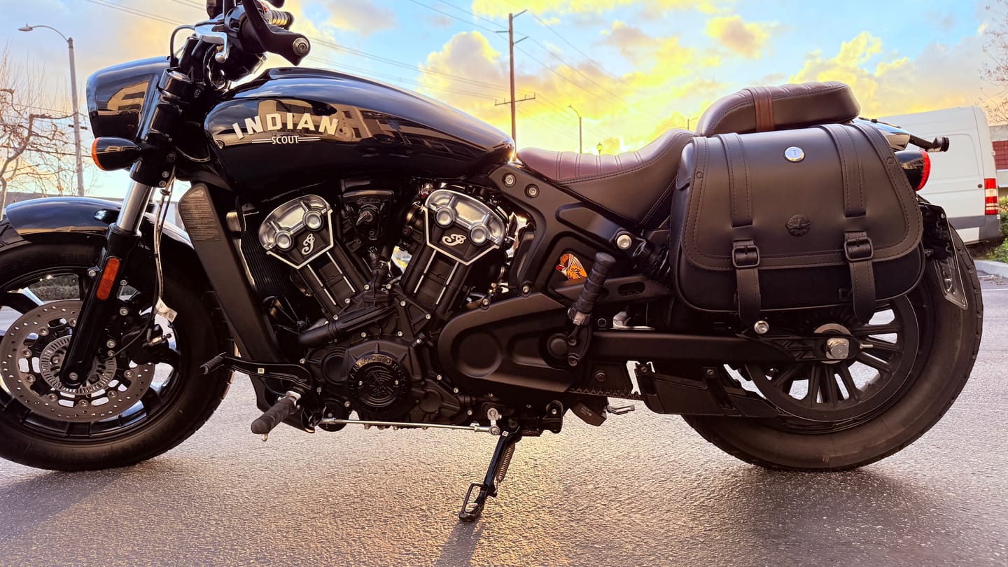 Customer photo review of 25L - SpiritBlade Medium Indian Scout Bobber Leather Motorcycle Saddlebags