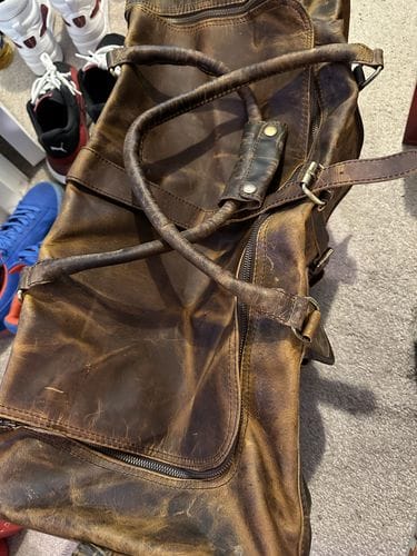 Customer photo review of Retro Buffalo Leather Duffle Bag - Recondite Sepia