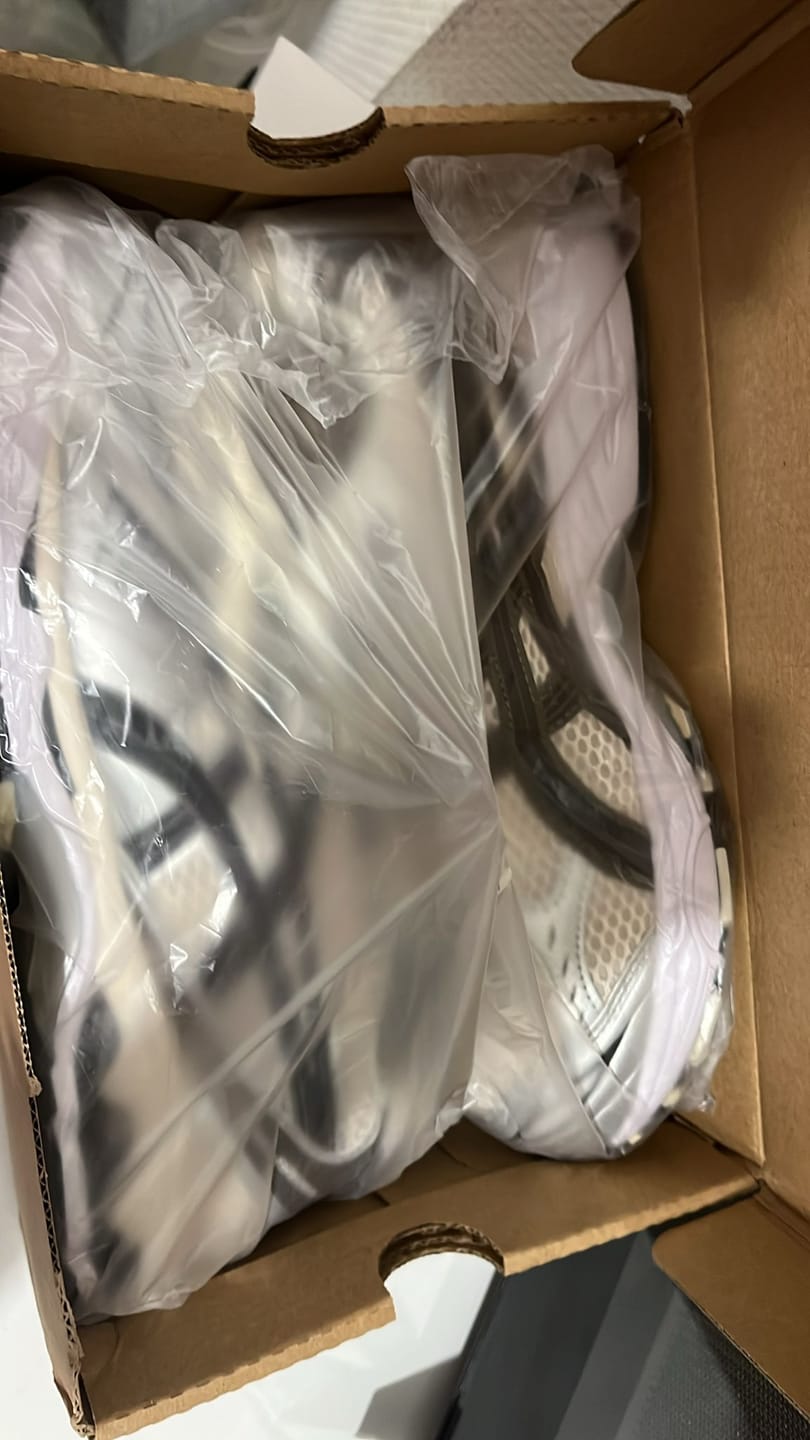 Customer photo review of Asics Gel-kayano 14