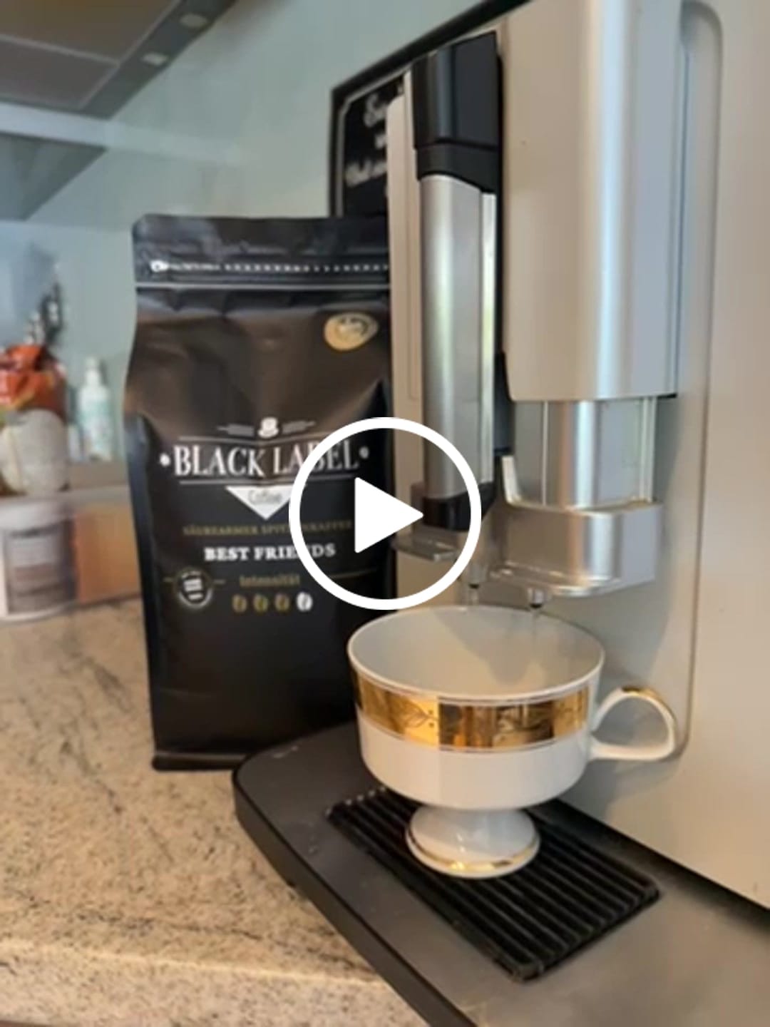 Customer video review of Best Friends Crema King