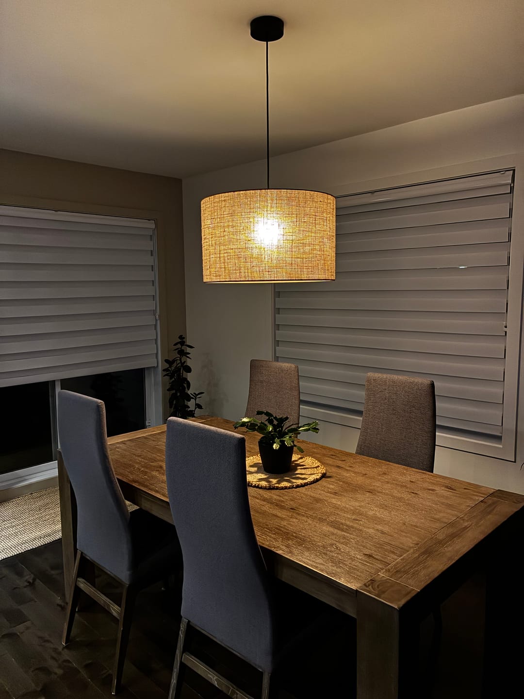 Customer photo review of Jute Natural Fiber Scandinavian Pendant Ceiling Light for Kitchen Island, Dining Room & Warm Interior Lighting