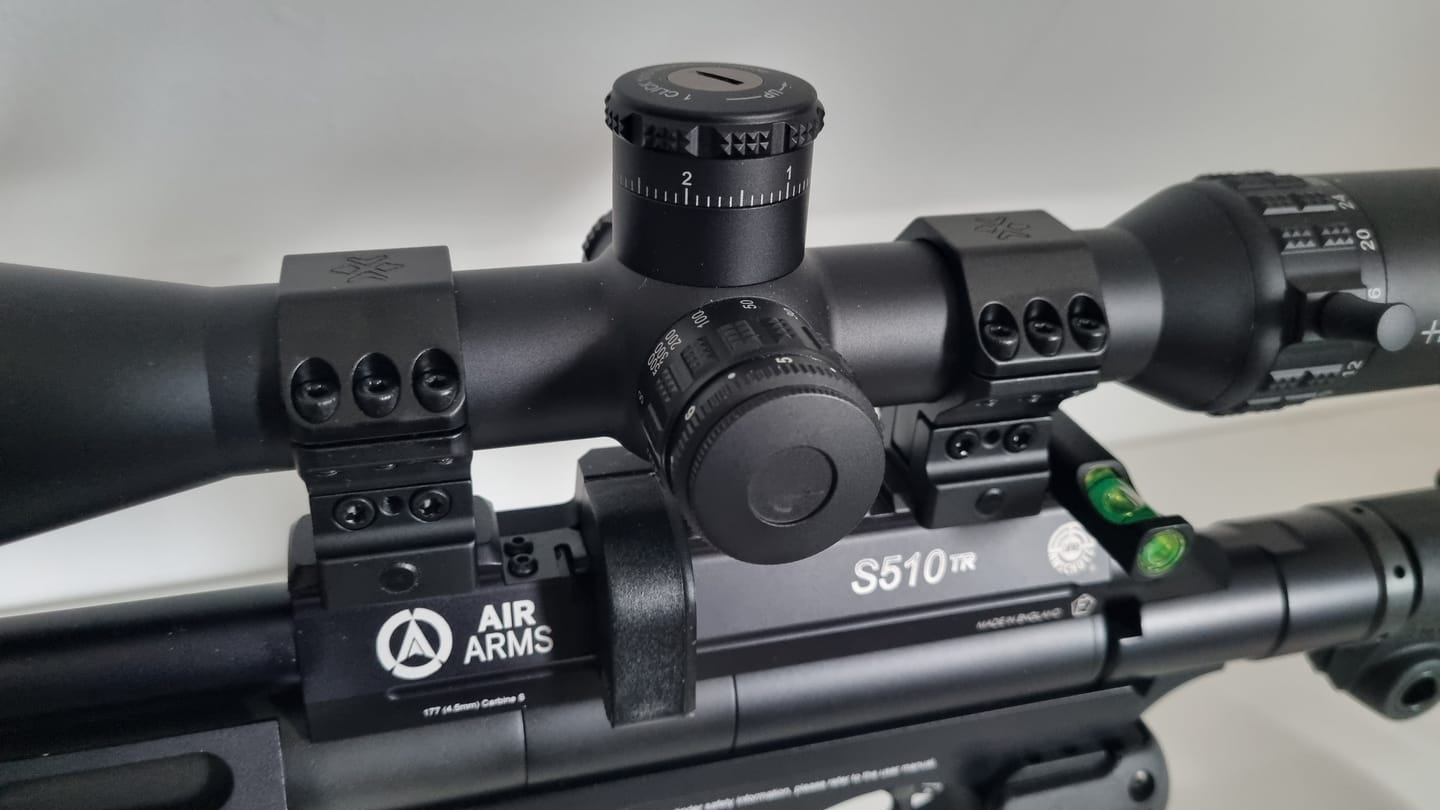 Customer photo review of Vector Optics höhenverstellbare Montage für 25,4mm, 30mm & 34mm Tubus und 11mm / 21mm Schiene
