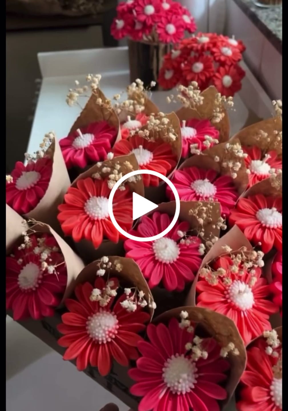 Customer video review of Colorante líquido para velas ROJO TOMATE
