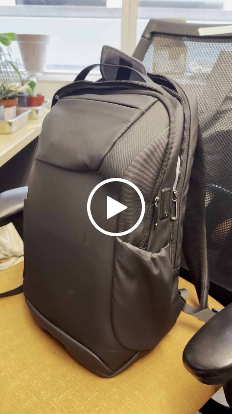 Customer video review of Eminence: Stylish Leather Waterproof Multiple Compartments Backpack with USB Port
