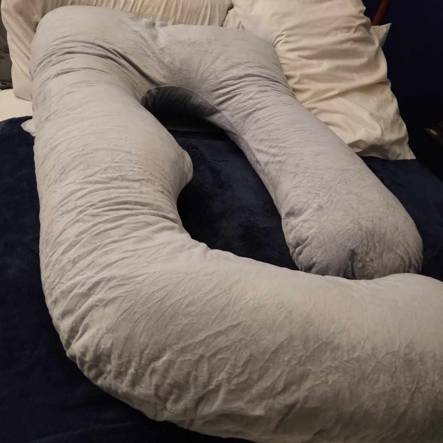 Customer photo review of G-förmiges Ganzkörper-Schwangerschaftskissen – Memory-Foam, Baumwollbezug