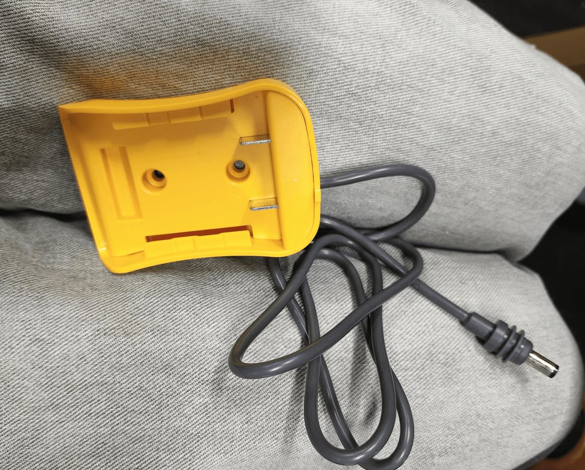 Customer photo review of Starlink Mini DeWalt Battery Adapter with DC Power Cable
