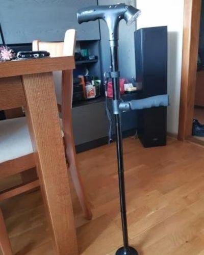 Customer photo review of Récupérez votre indépendance avec la Canne de soutien Astuvita