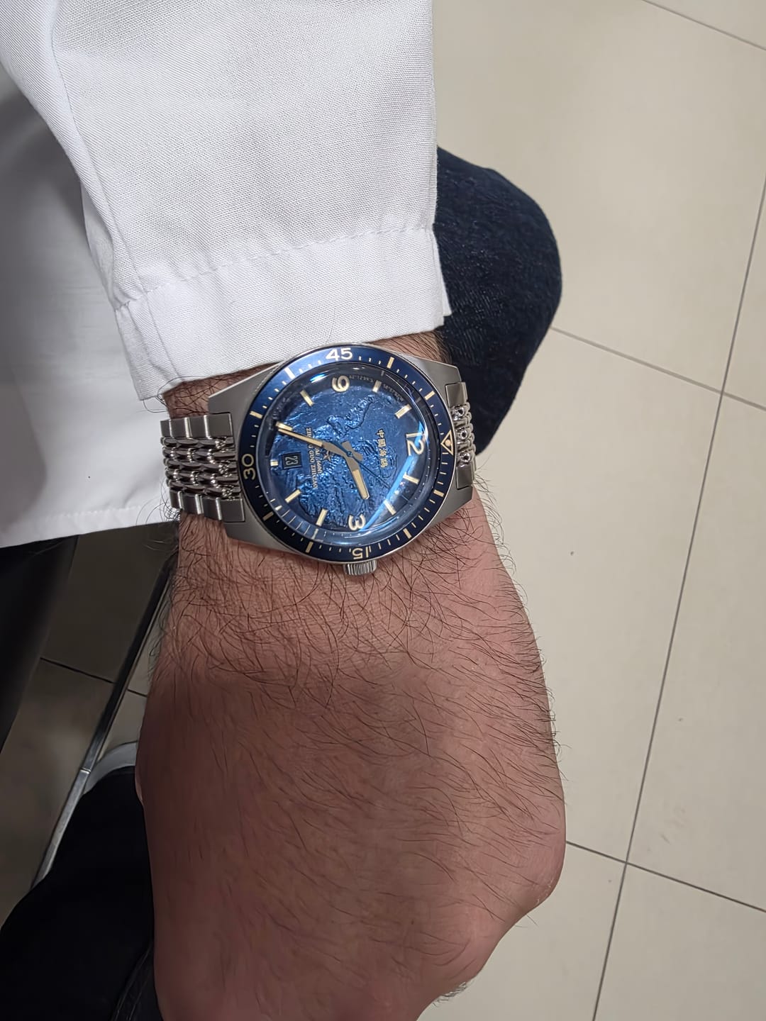 Customer photo review of 1984 Antarctic Expedition Relif Dial 200m Dive Watch Special Edition 40mm
