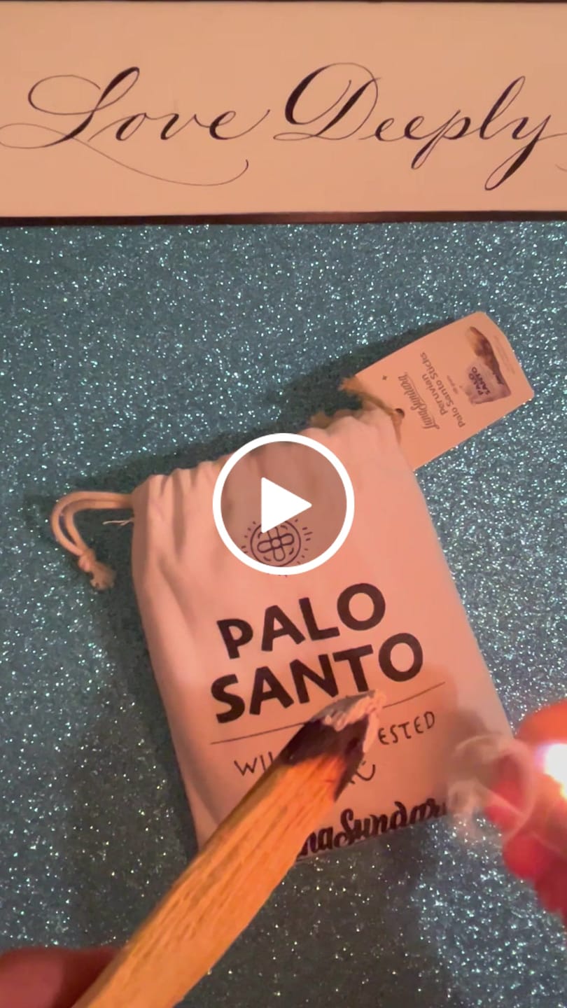 Customer video review of Palo Santo Smudging Sticks Premium 100 Grams (Approximately 10-15 Sticks)