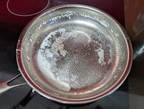 Customer photo review of Käsin Vasaroitu Titaani Paistinpannusetti – 3-osainen