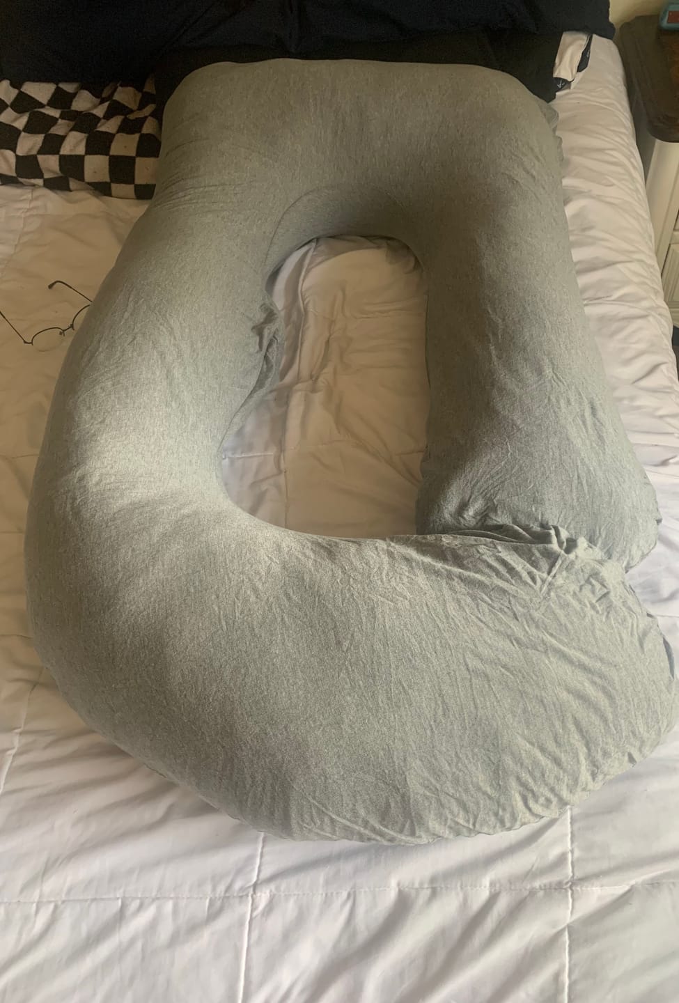 Customer photo review of G-förmiges Ganzkörper-Schwangerschaftskissen – Memory-Foam, Baumwollbezug