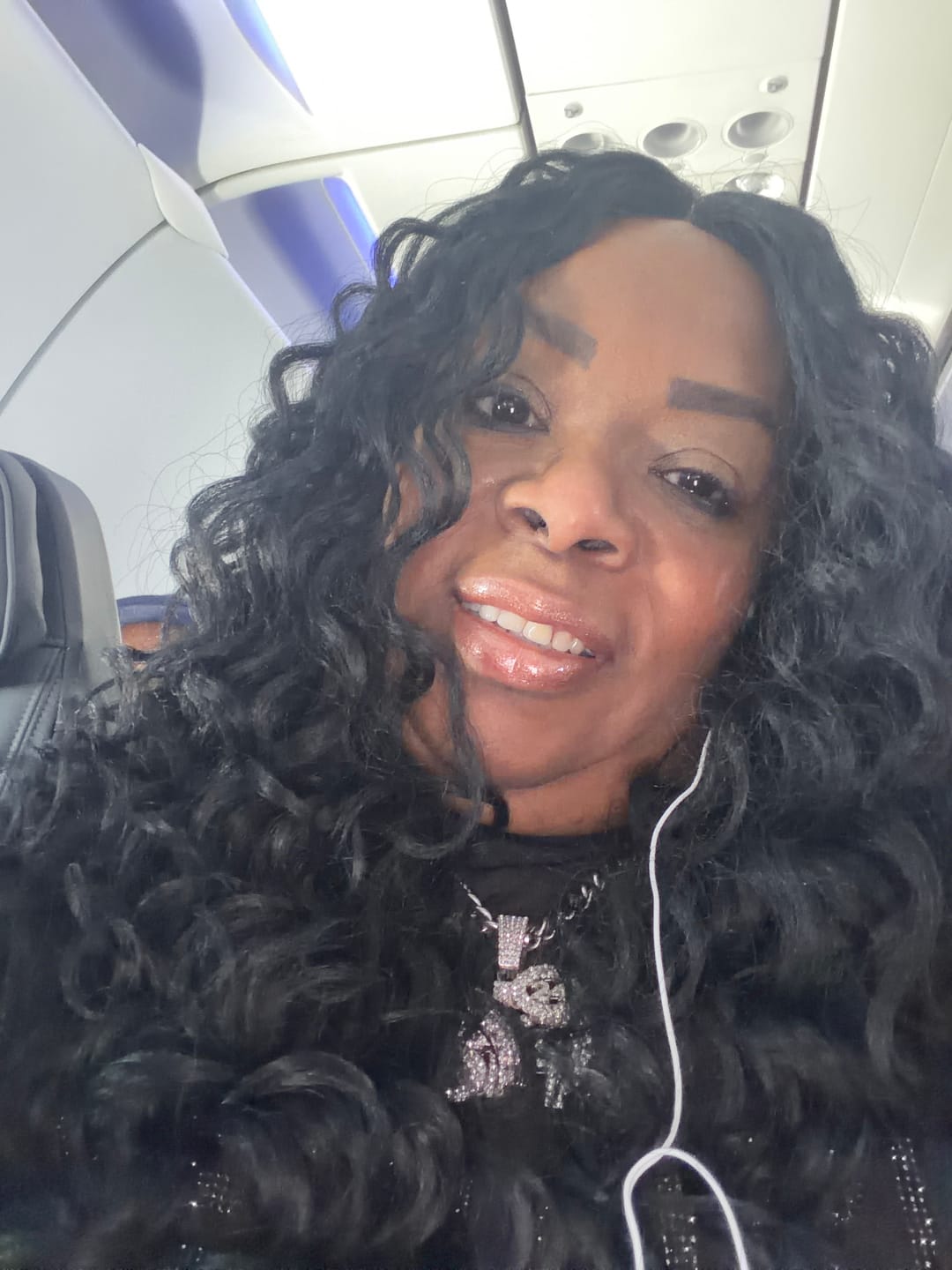 Customer photo review of Sensationnel Dashly 5" Deep HD Lace Front Wig - LACE UNIT 39
