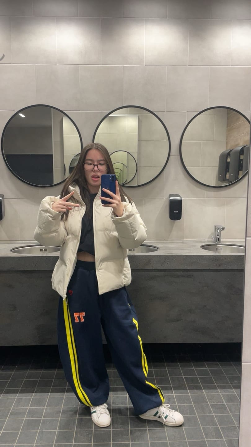 Customer photo review of Aelfric Eden Stripe Baggy Barrel Sweatpants