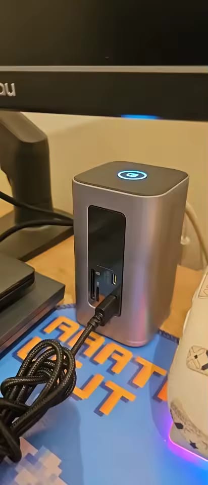 Customer photo review of 12-in-1 USB-C Hub – Doppelt 4K HDMI, 100W PD, RJ45, SD/TF