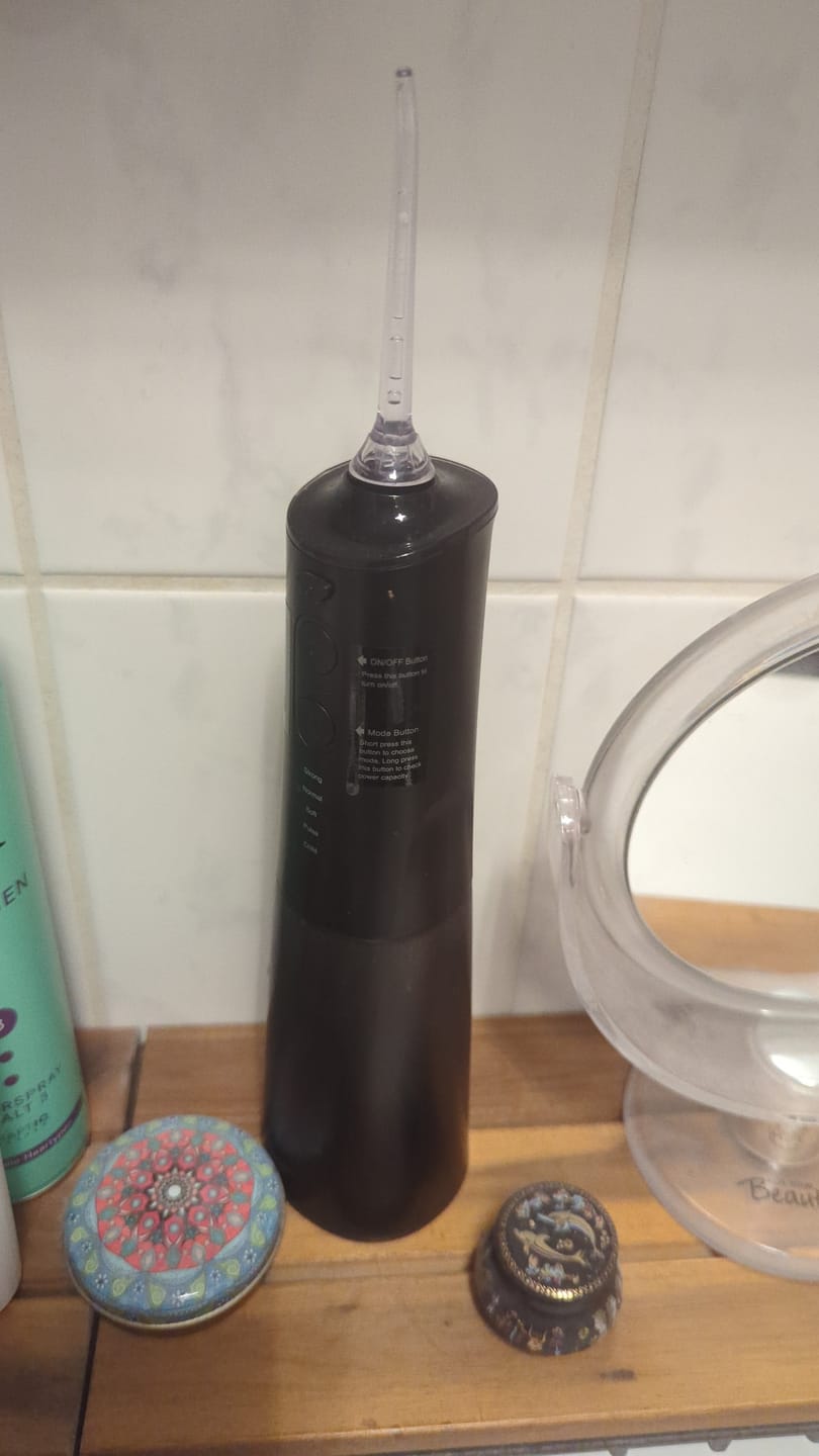 Customer photo review of Oryzom ProFlow 2.0 - Tiefenreine Reinigung und gesundes Zahnfleisch dank präziser Wasserstrahl-Technologie