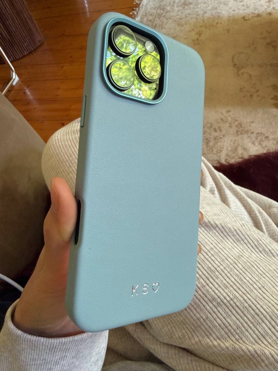 Customer photo review of Timeless Luxe Leather Case - Light Blue - iPhone 16 Pro Max
