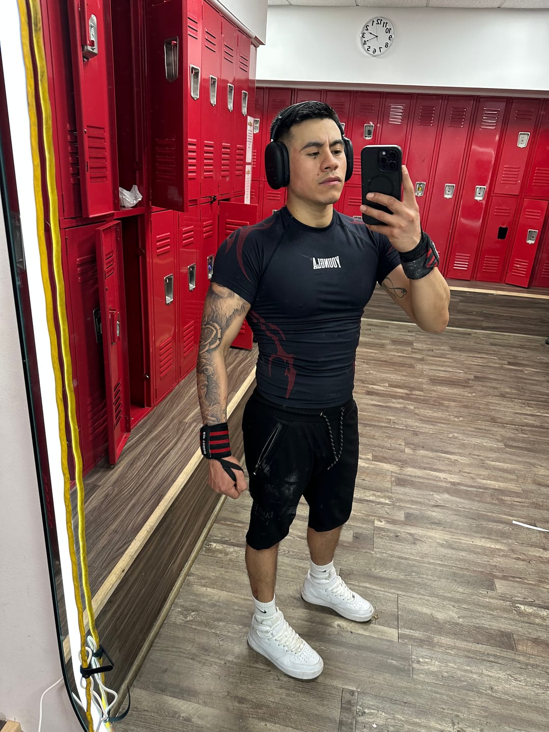 Customer photo review of 4067 - Gothic Compression Tees