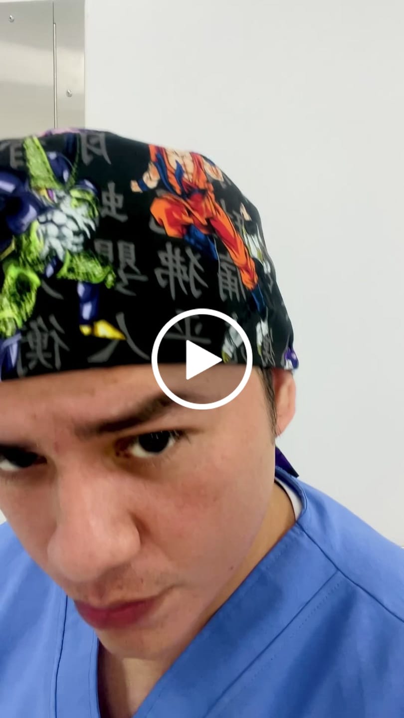 Customer video review of Gorro quirúrgico jack skellington 1