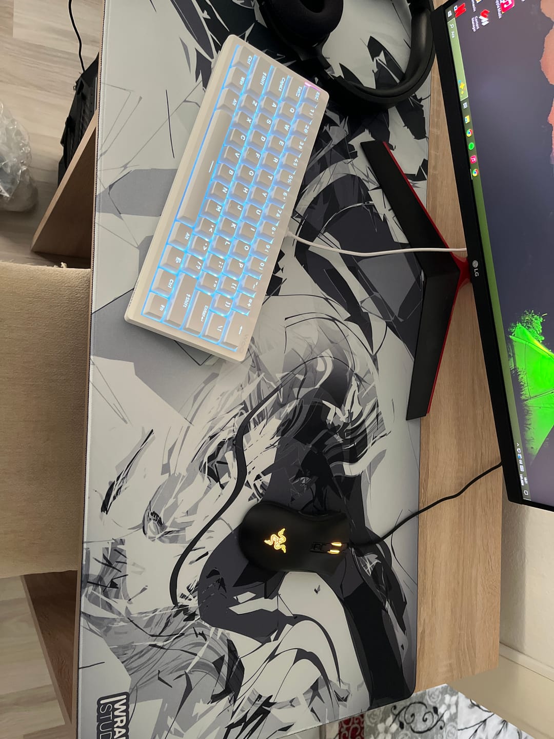 Customer photo review of Wraith Studio Daydream Deskmat
