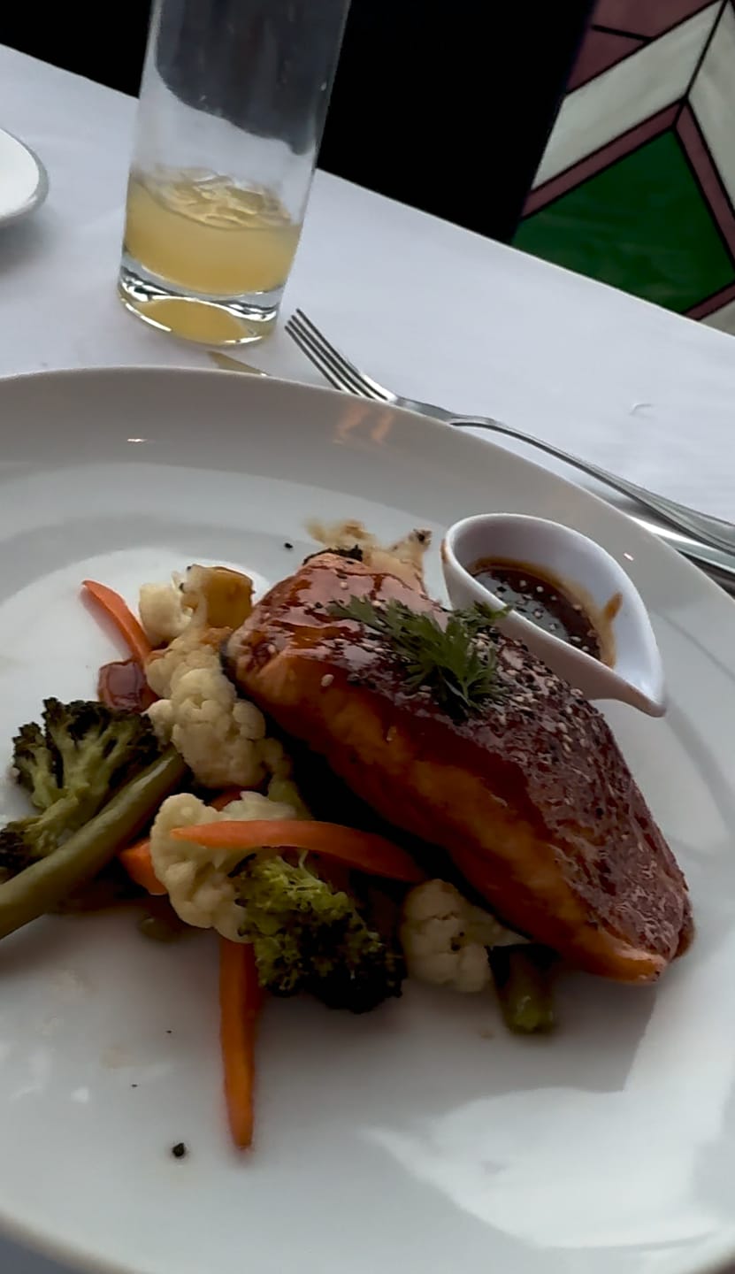 Customer photo review of Menú Golden