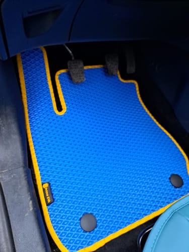 Customer photo review of Auto Fußmatten nach Maß - Komplettset