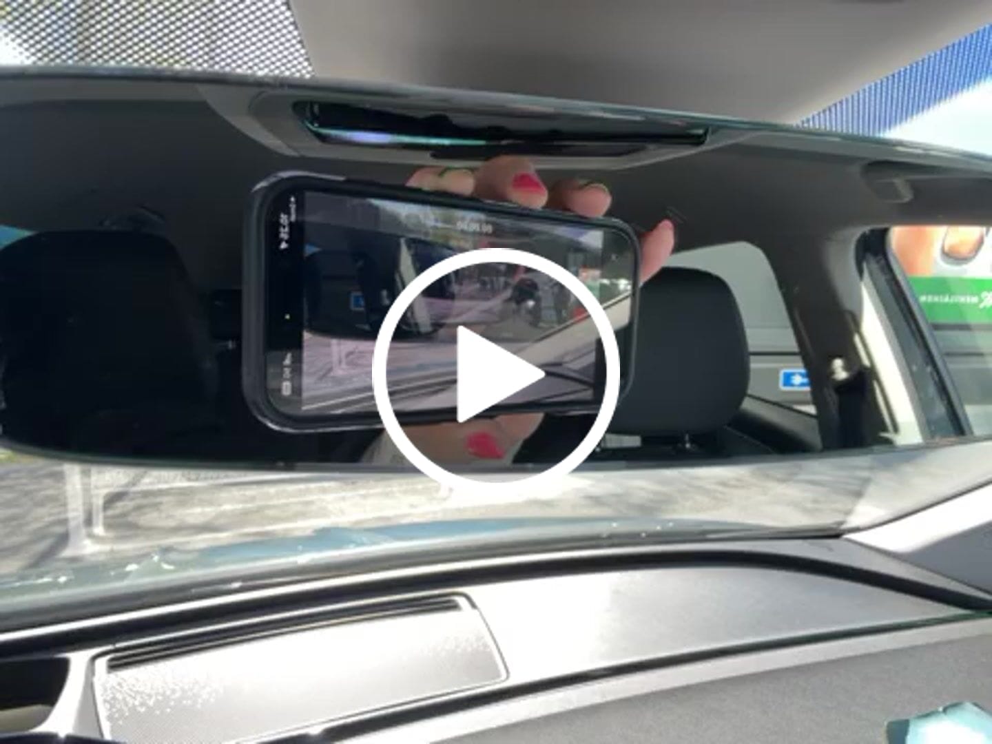 Customer video review of iPhone 17 Pro panssarilasi Riite - Asennuskehikolla, Kirkas