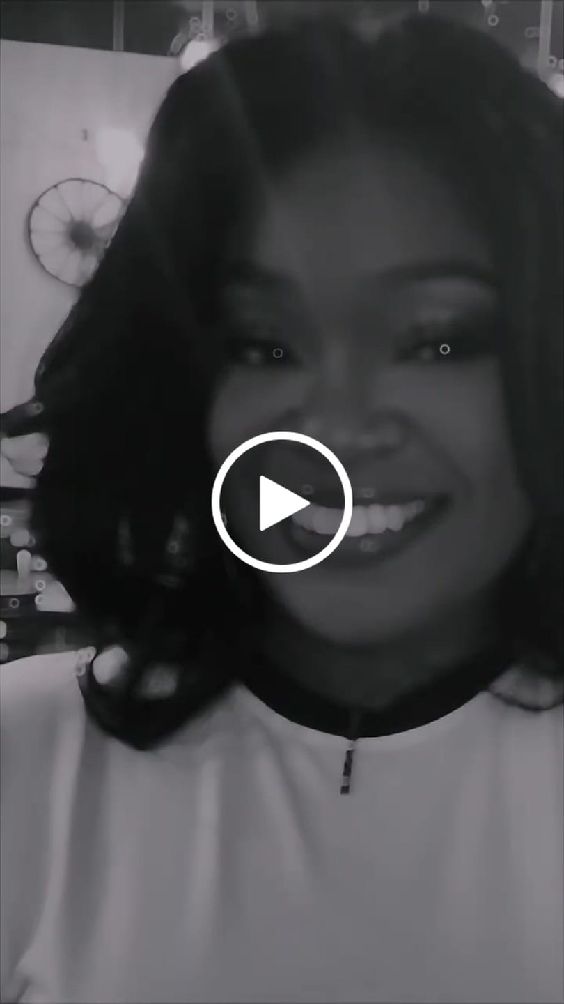 Customer video review of Sensationnel Bare Lace Glueless 13x6 Lace Front Wig - 13x6 UNIT 14