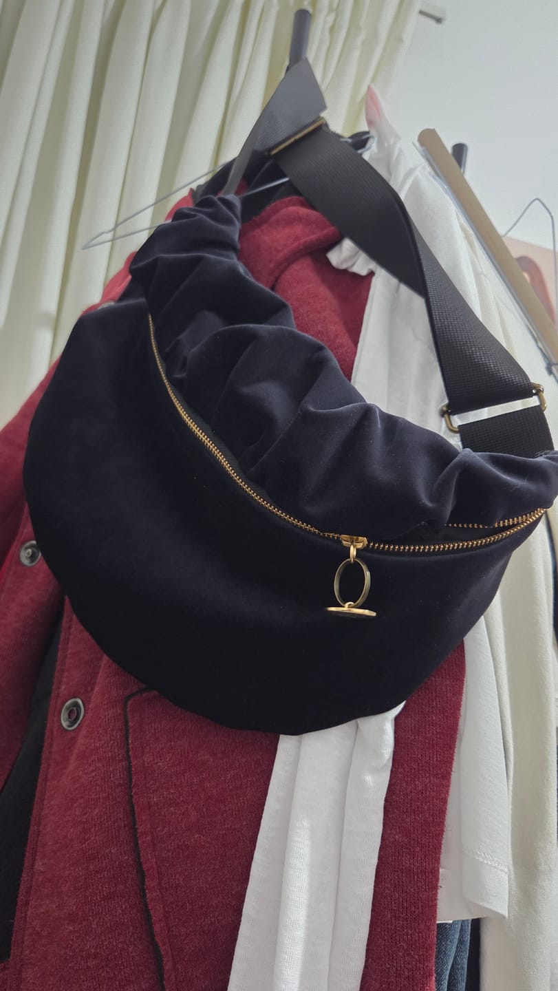 Customer photo review of פאוץ׳ גדול יעל (קטיפה)