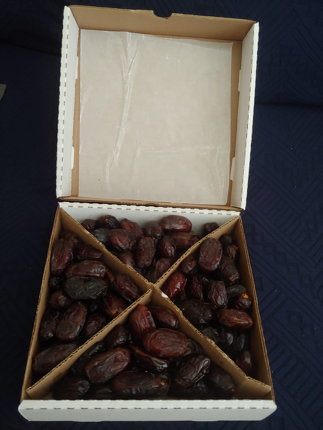 Customer photo review of Organic Premium Medjool Dates Box