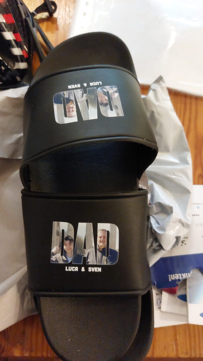 Customer photo review of Der Papa - Personalisierte Badeschlappen für Papa mit Fotoupload