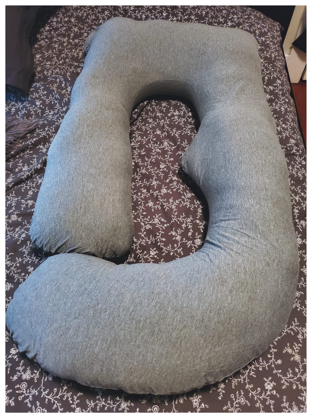 Customer photo review of G-förmiges Ganzkörper-Schwangerschaftskissen – Memory-Foam, Baumwollbezug